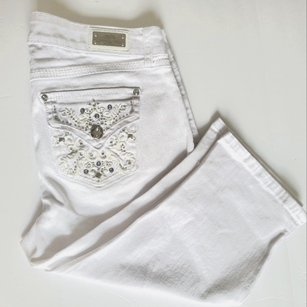 White Embellished 2000s Capri Cut Denim Jeans
